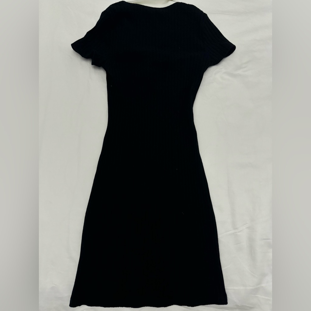 Black mini dress with white collar from H&M - Picture 3 of 5